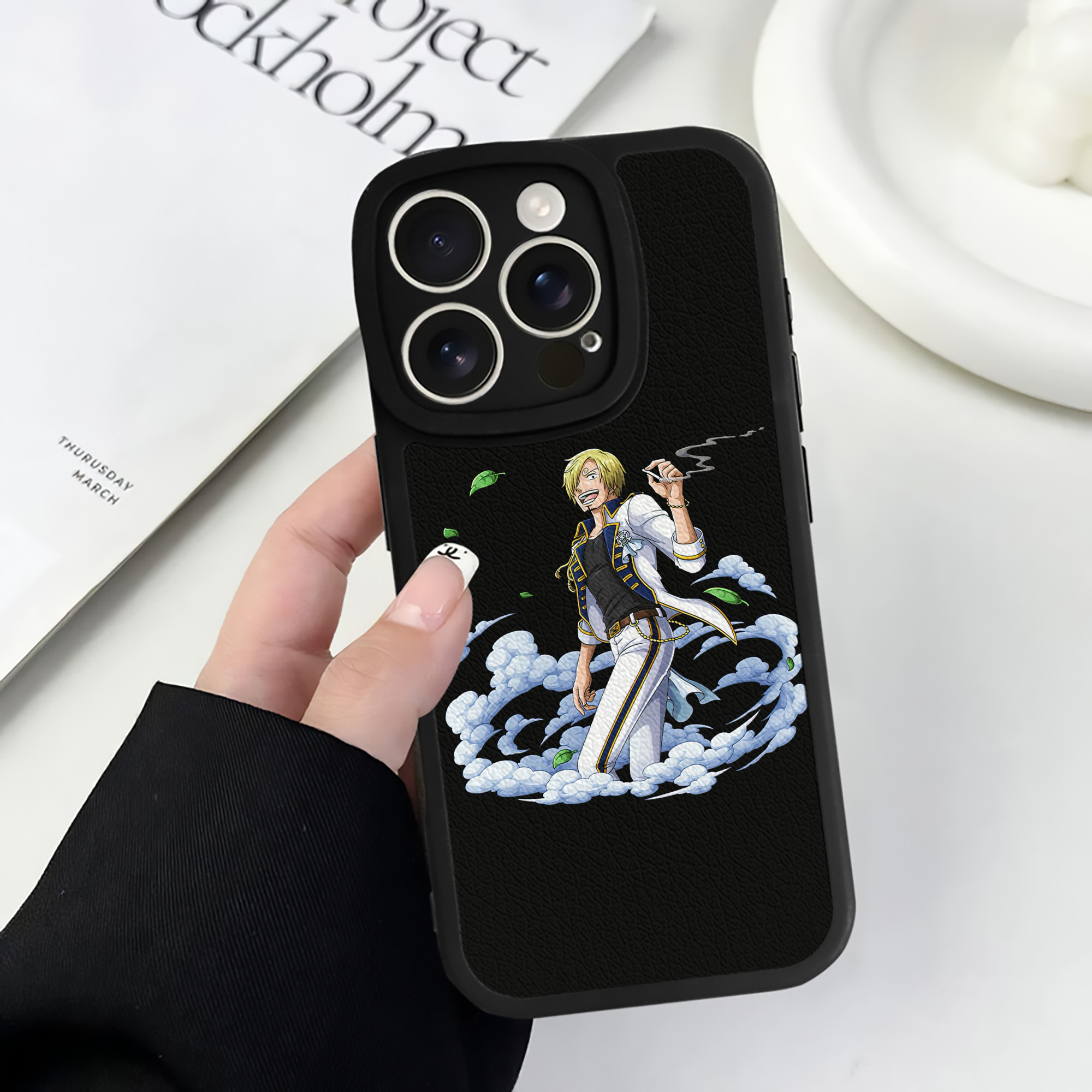 （画像用） ワンピース サンジ ONE PIECE Sanji 【iPhone 16シリーズ対応】シリコンスマホケース（レザー調） 材質：シリコン